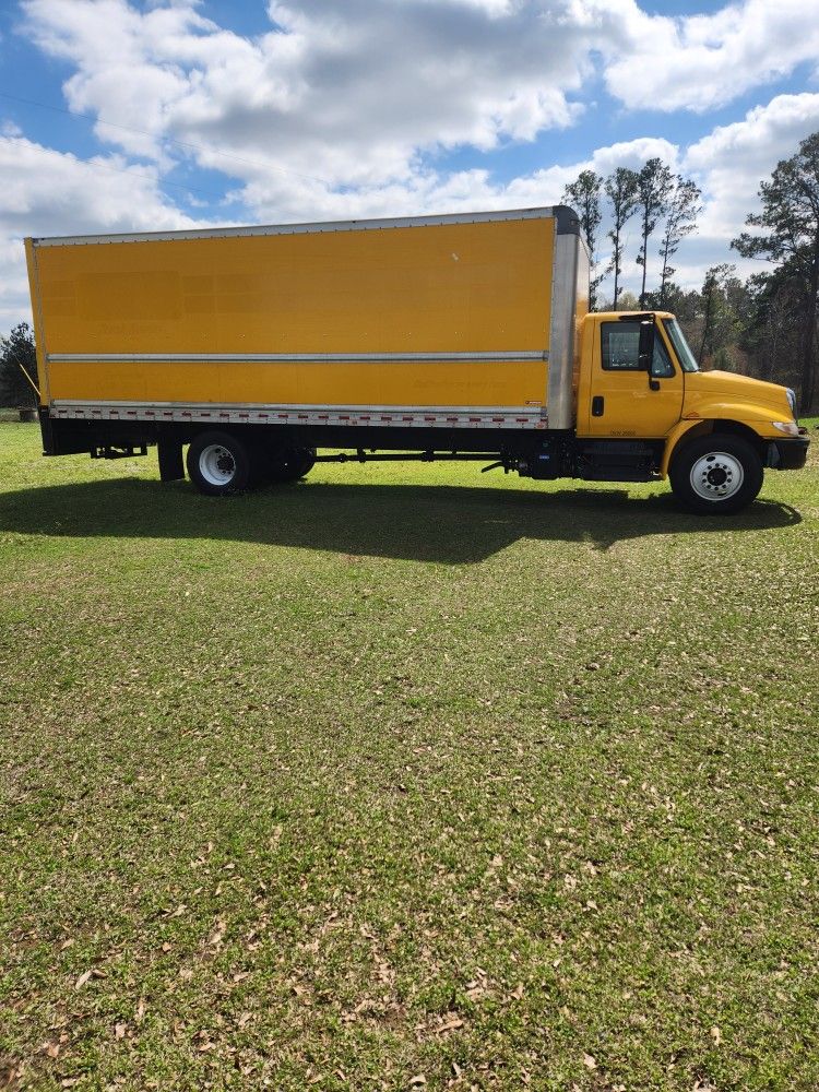 2018 International 4300