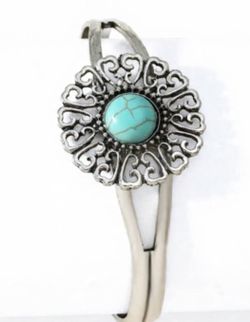 $10 New  Faux Turquoise And Stainless Steel Bracelet. 