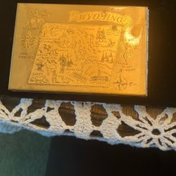 Vintage Wyoming Gold Compact Has 