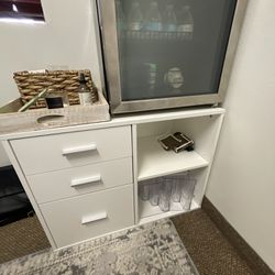 White File Cabinet / Drawers 