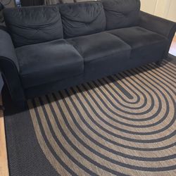 Comfortable Couch – Clean & Well-Kept – Priced to Sell Fast