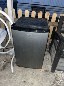 Mini fridge whirlpool