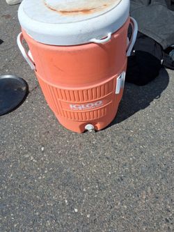 Igloo 5-Gallon Drinking Water Cooler