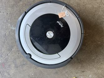 iRobot Roomba Vacuum Cleaner – Works Great