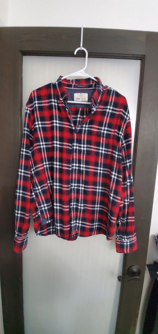 American Eagle Plaid shirt