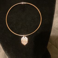 Beautiful Goldtone Bracelet( Friends Give Us The Wings To Soar),by LA