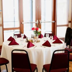 Ivory Tableclothes/Linens - Wedding