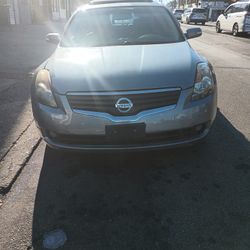 Nissan  Altima 