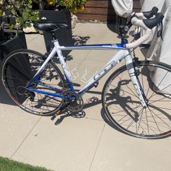 GT 2 Series Road bike