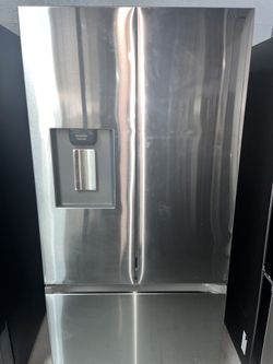 Samsung 30”wide (22cu.ft.) Stainless Steel 3-door Refrigerator