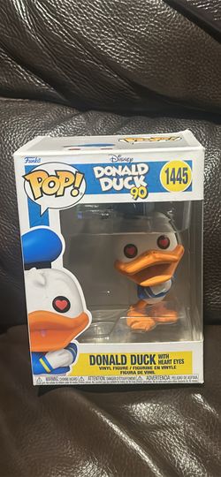 Disney Donald Duck with heart eyes 90th Anniversary Funko Pop