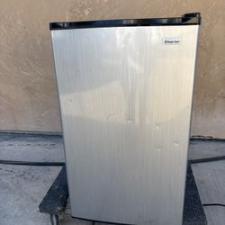 Mini Fridge With Freezer
