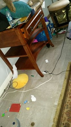 Desk 100 good condition