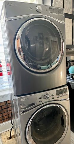 Whirlpool Duet Washer and Dryer Set