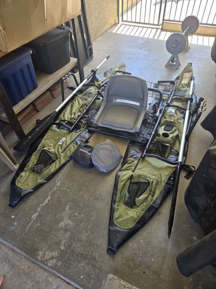 Classic Accessories Colorado Pontoon Boat