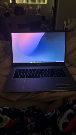 Chrome Book 17.3 Inch