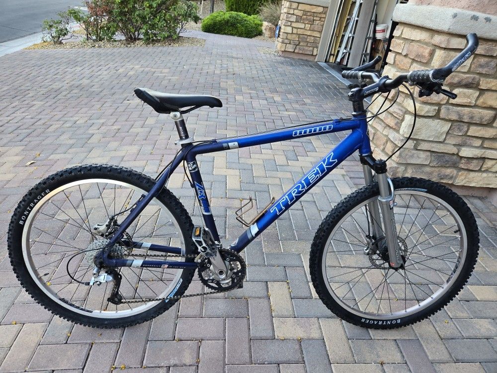 Trek 8000 Mountain Bike