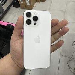 iPhone 16 Pro Max Unlocked 256GB! Finance For $50 Down Payment!!