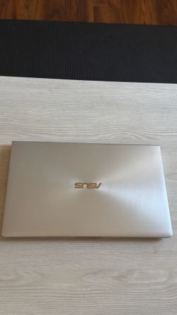 ASUS ZenBook 14 Ultra-Slim Laptop 14"
