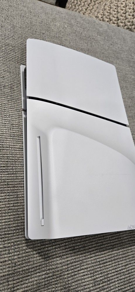 Ps5 With Wall Mount & 2 Controllers