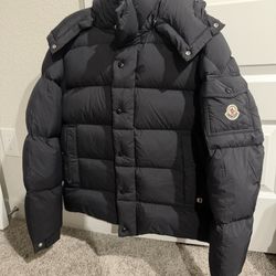 Moncler vezere 