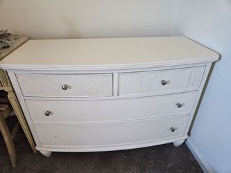 White 4 Drawer Dresser