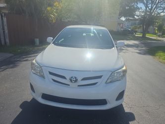 2013 Toyota Corolla in Excellent condition $7999 firm