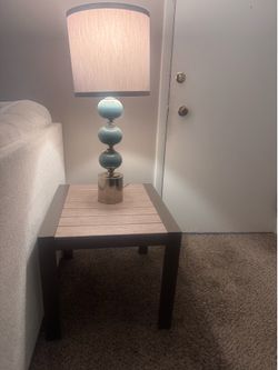 end table and lamps
