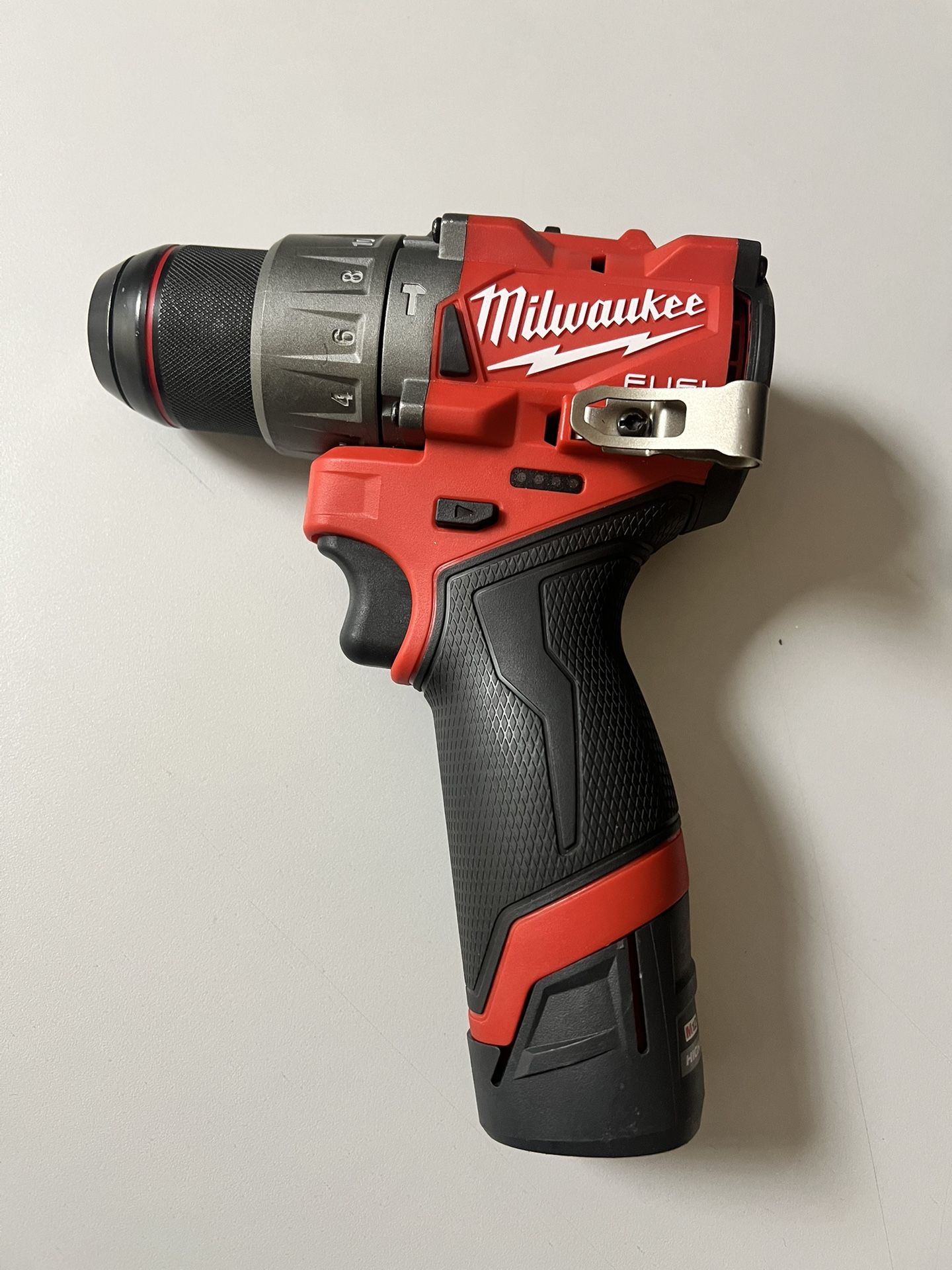 Milwaukee Drill/driver With M12 Battery