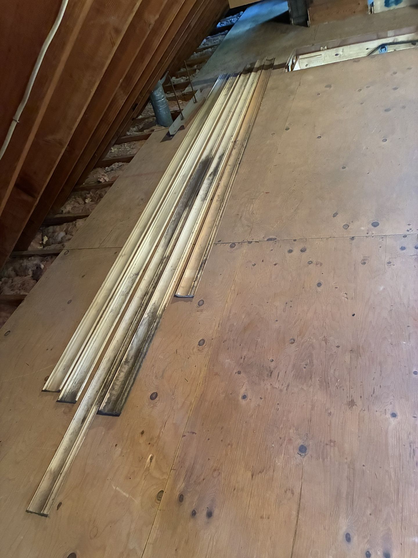 60 Feet 4inch Pine Crown Moulding