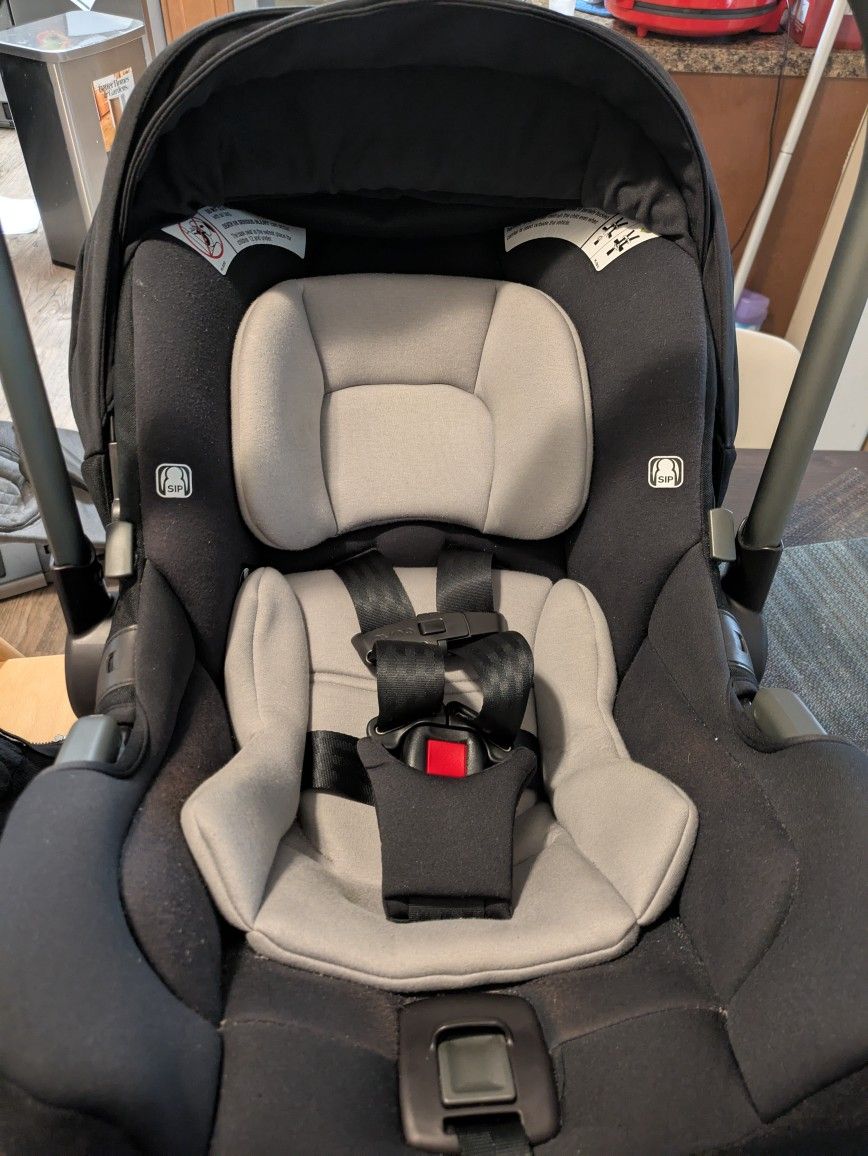 Nuna Pipa RX With Relx Base