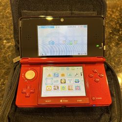 Nintendo 3DS + Case + 4 Games