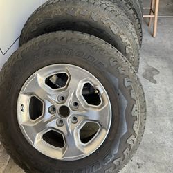 Set of 5 Wheels & A/T Tires