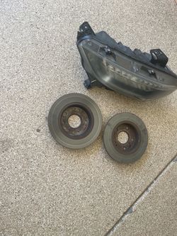 2016 Honda civic disc brakes, right head light with bulbs