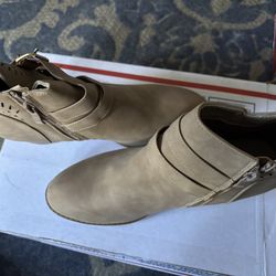 Beautiful beige boots