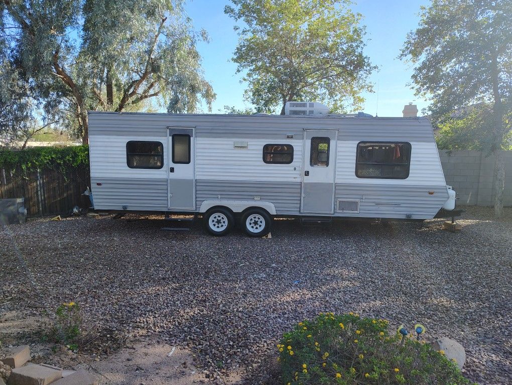 2002 Jayco Ultralight 28 Ft Double Door Good Condition In And Out