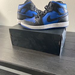 Air Jordan 1 Mid