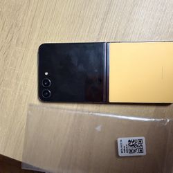 Samsung Zflip5 512GB