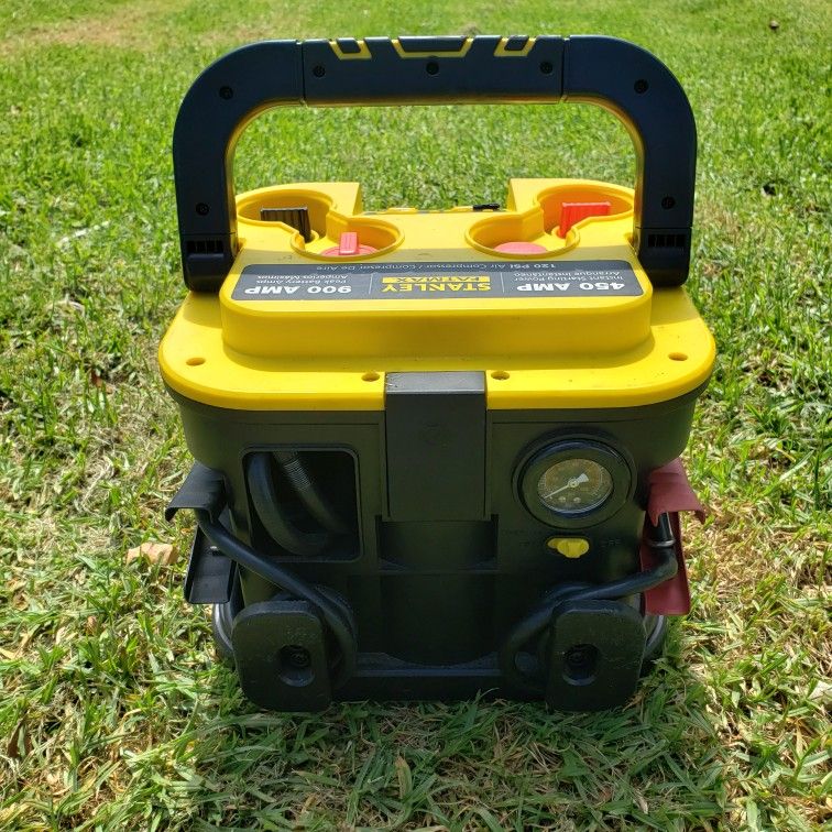 STANLEY FATMAX 450 Amp Jump Starter with Compressor for Sale in Oxnard