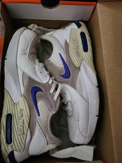 Woman's shoes