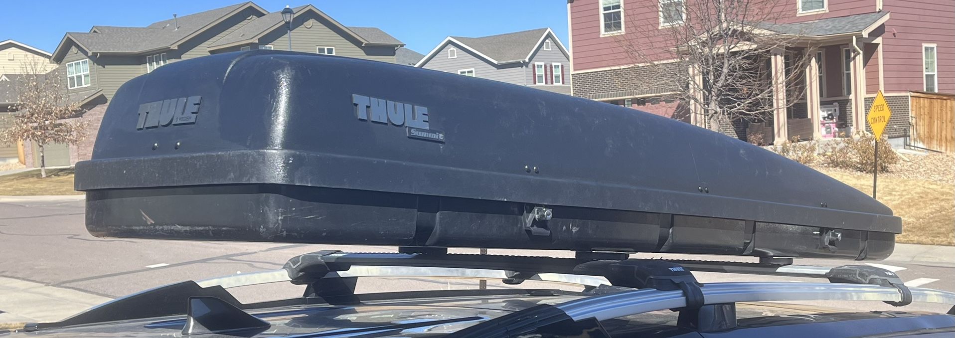 Thule Summit Ski Fishing Rod Luggage Cargo Carrier Box