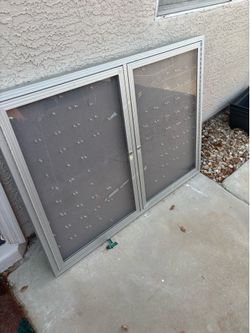 Pin board