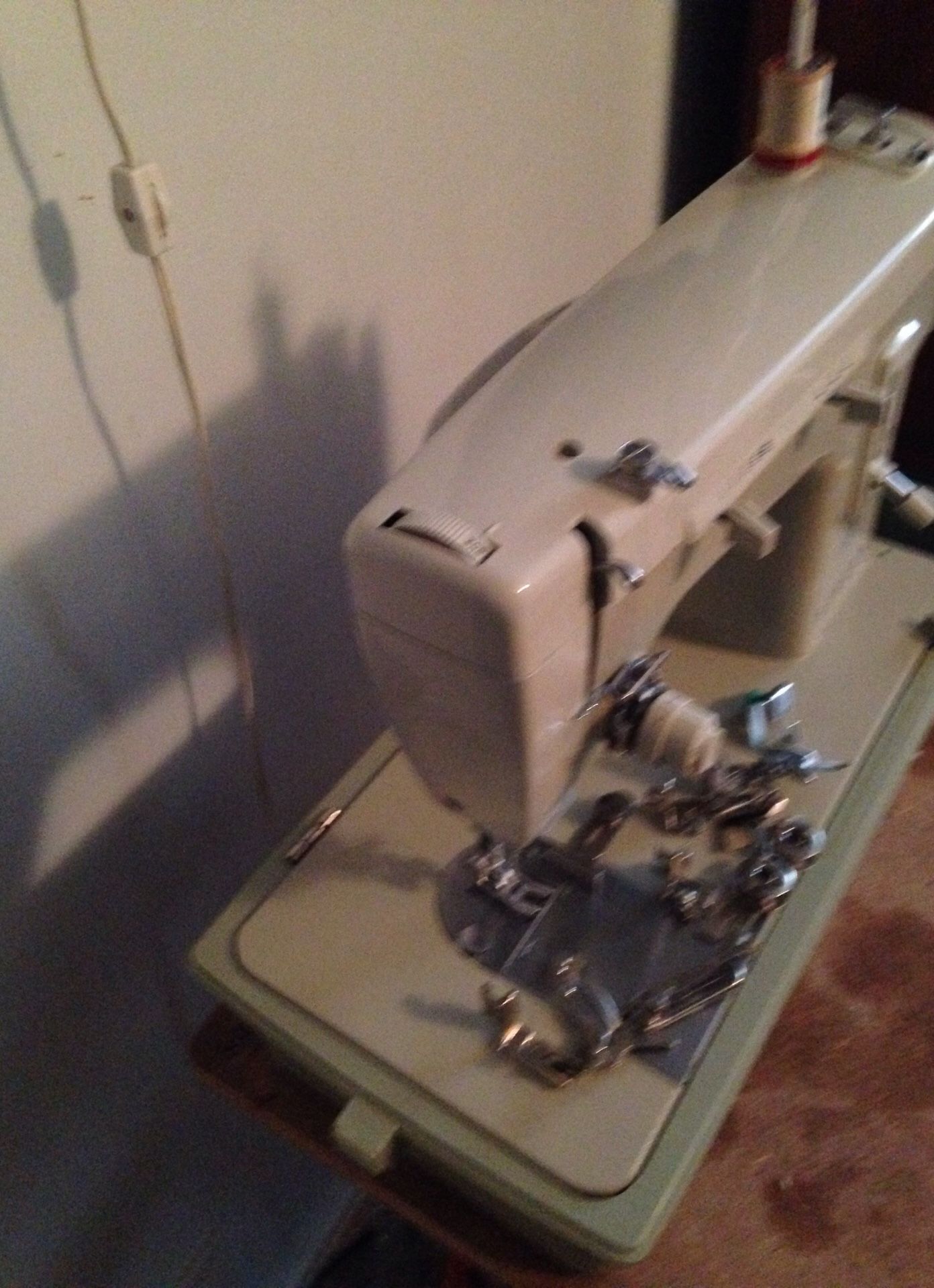 Singer 621b sewing machine for Sale in Versailles, KY OfferUp