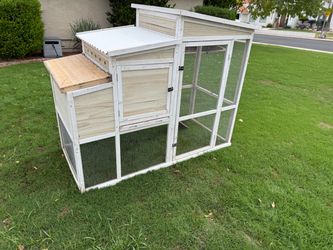 Wooden Chicken Coop with Run