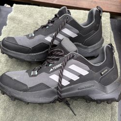 Adidas Terrex, Size 8.5