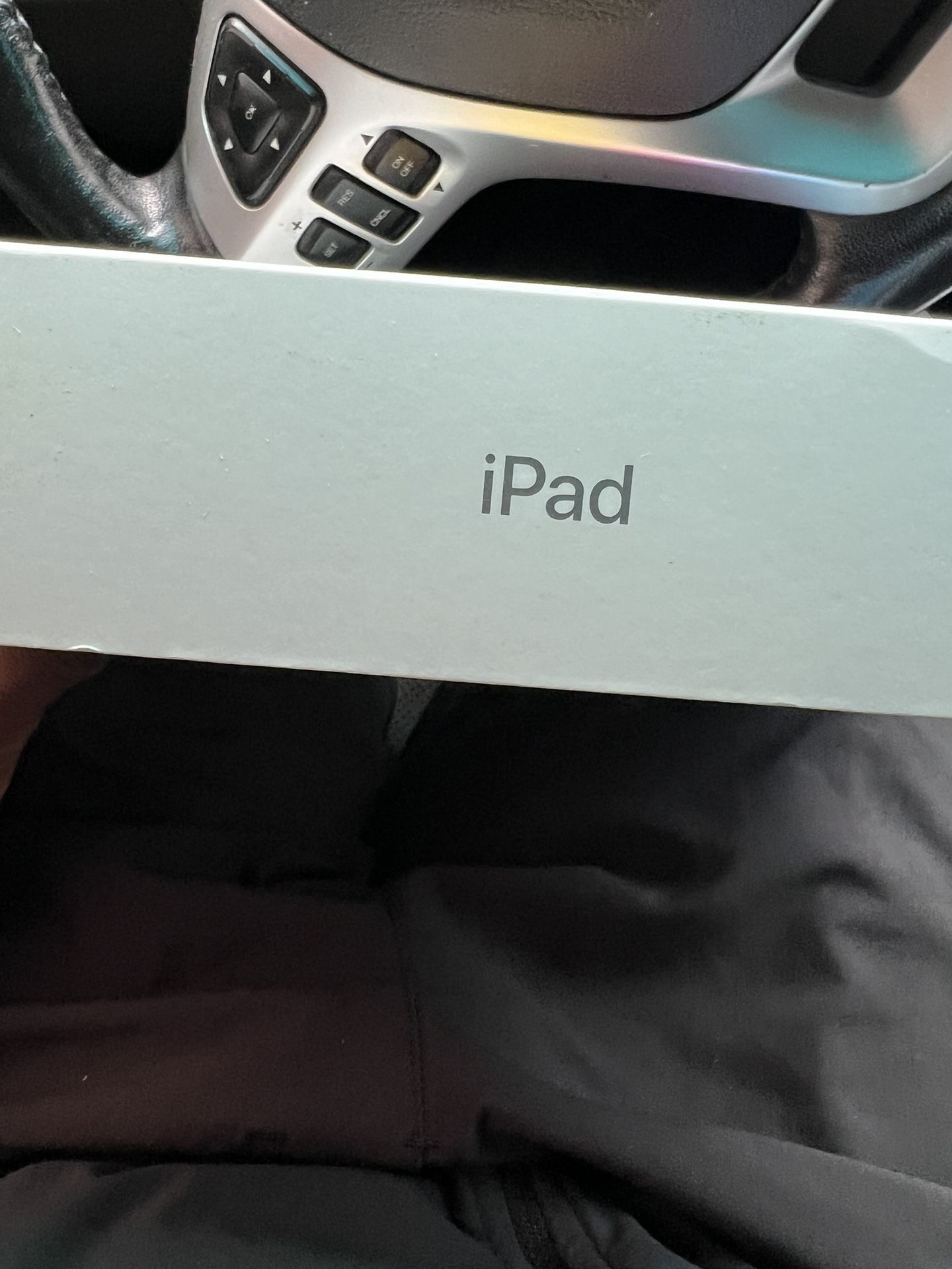 Apple iPad (A16.