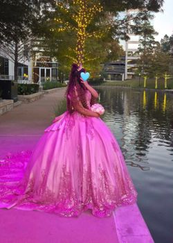 Elegant Pink Quinceañera Ball Gown | Size M | Houston, TX