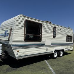 1990 Prowler Travel Trailer 23ft Must See 