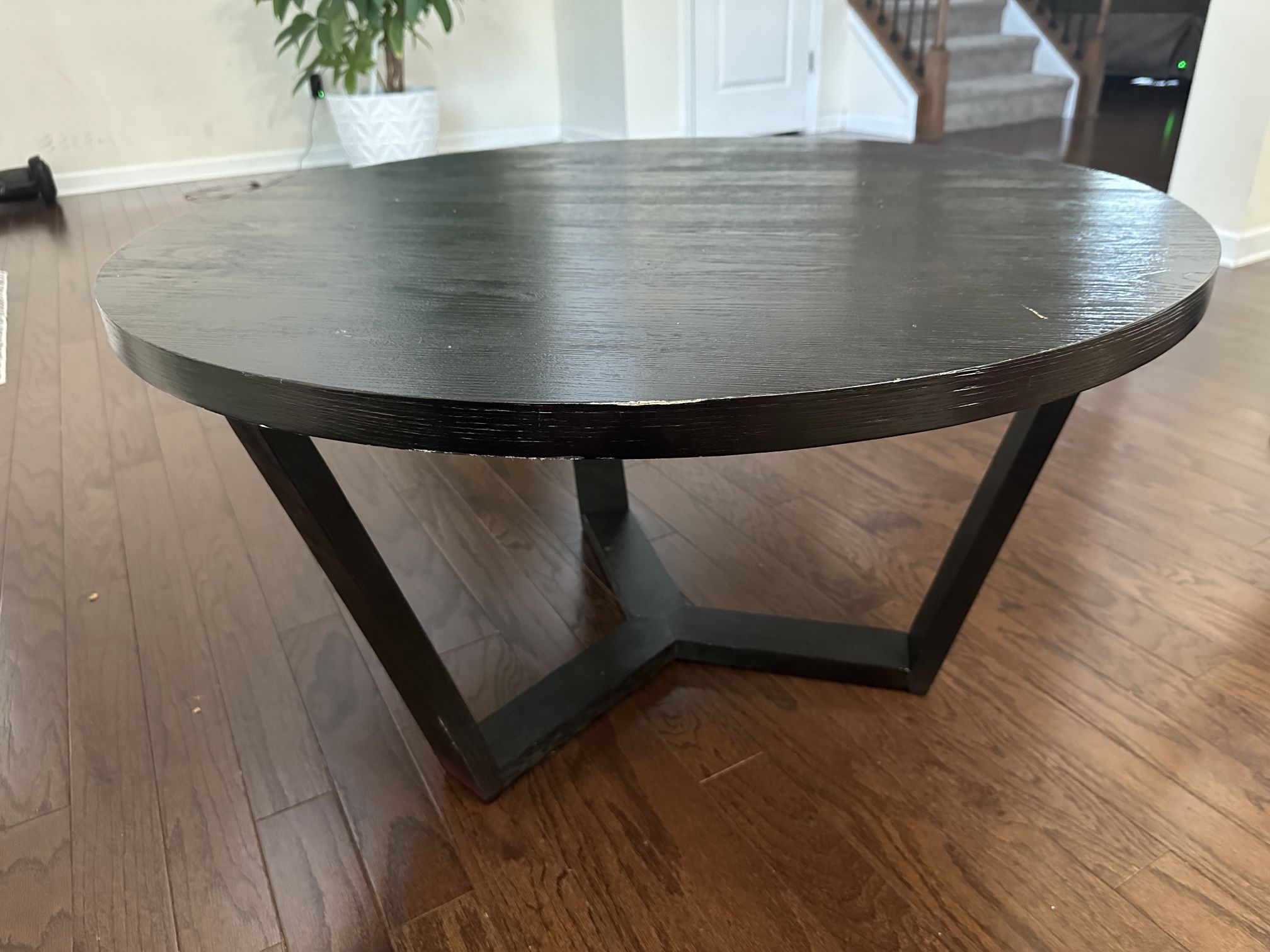 Round Table