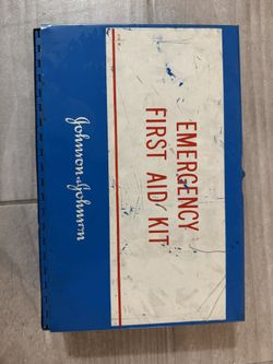 Vintage Antique Emergency Medical First Aid Kit Johnson And Johnson